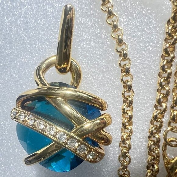 Kenneth Jay Lane KJL Signed Blue Crystal Pendant Necklace Gold-Tone Rhinestones - Picture 11 of 16